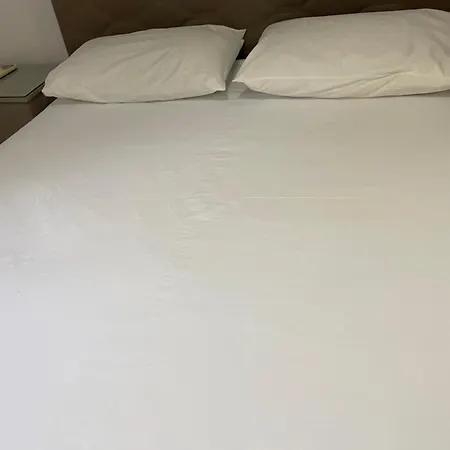 Comfy In Blloku Zone 1 Apartman Tirana