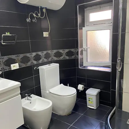 Apartment Comfy In Blloku Zone 1 Tirana